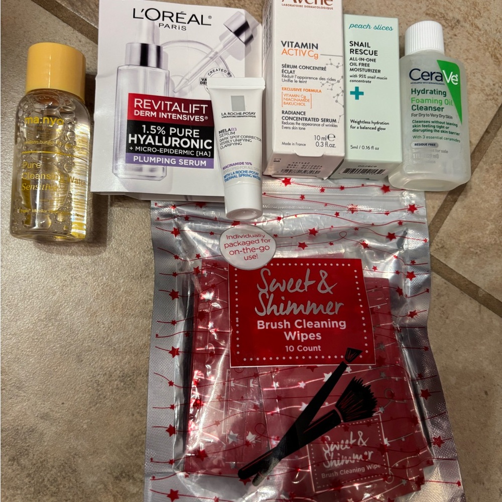 Deluxe skincare sample bundle
